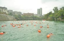 铜仁市举行第五届2018水韵贵州·碧水锦江公开水域畅游活动