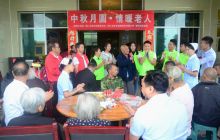 碧江区川硐敬老院开展“中秋月圆·情暖老人”活动