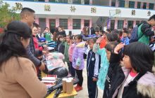 铜仁学院联合江陵口腔医院开展“春晖关爱·暖冬行动”