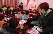 农工党德江支部到长堡中学开展捐赠活动