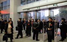 人大代表入场参加市二届人大三次会议