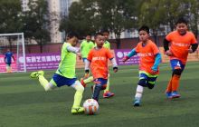 少年足球竞技乐假期