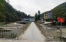 松桃县陆家坝村：盯短板强基础 为群众便捷出行提供安全保障