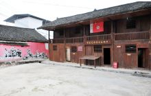 游万山区爱国主义教育基地感受红色文化