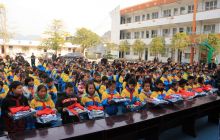 爱心人士赴德江县合兴镇开展爱心捐赠活动