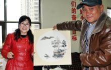 市老年书画院写春联画年画助力脱贫攻坚