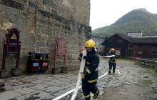 松桃县寨英镇开展春节前夕消防安全应急演练