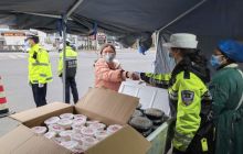 爱心慰问暖一线 众志成城抗疫情