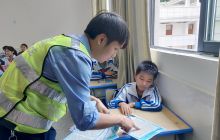 万山交警大队“六一”交通安全宣传进校园