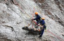 铜仁消防开展山岳救援演练