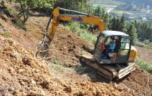 碧江区遥山沟村垦荒整地种油茶
