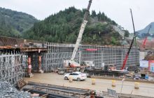 铜仁红岩立交桥紧锣密鼓抢通车