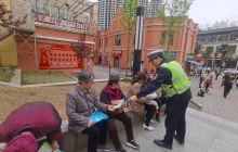 万山交警积极参与“全民国家安全教育日”普法宣传活动