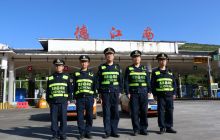 铜仁高管处德江路政执法大队整装待发护航“五一”