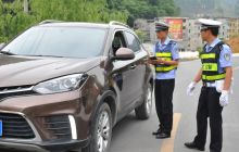 碧江区桐木坪乡严把交通安全关