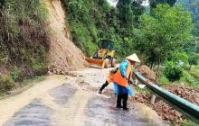 碧江区交通运输局组织抗洪救灾恢复农村公路通畅