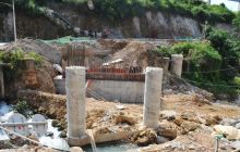 碧江区燕子洞桥建设克难攻坚任务过半