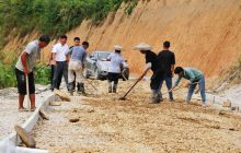 碧江区小江口村积极兴建产业路