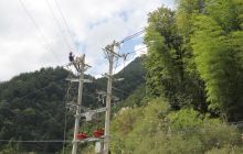 印江供电局：绝缘化改造给线路上“双保险”