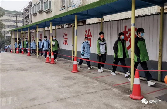 上课啦！碧江城区学校恢复正常教学
