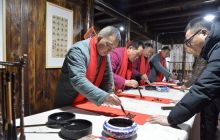 【新春走基层】铜仁市文联联合市书法家协会开展送对联活动