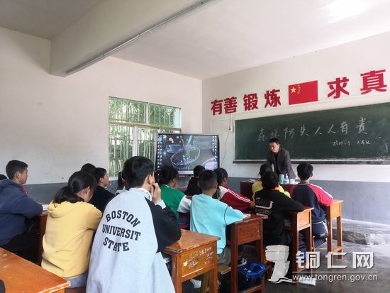 [A51CN)$4UF}QZ)6O8I}WAL_调整大小