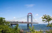 石阡仙人街景区：五一假期期间游客络绎不绝