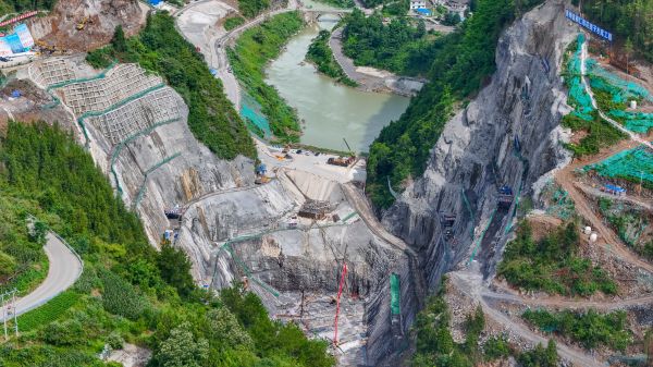 思南：花滩子水库项目建设忙
