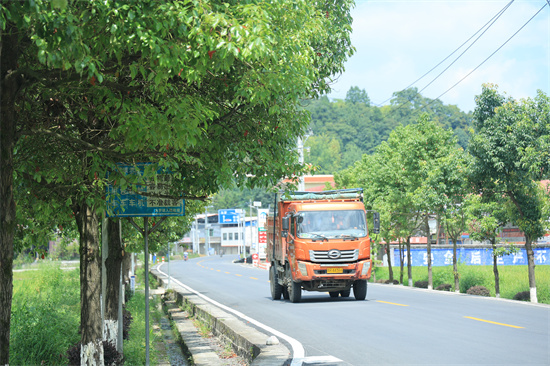 G352松桃烏羅潛龍洞至川硐坪公路路面改造項目4