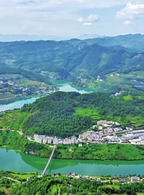 《光明日?qǐng)?bào)》頭版關(guān)注銅仁好山水