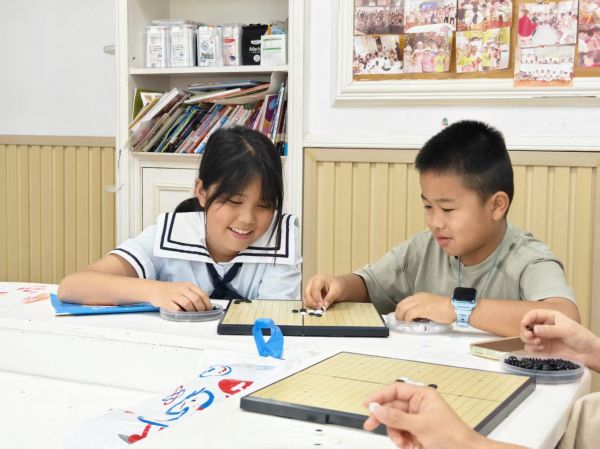 万山：社区儿童之家丰富陪伴孩子假期生活