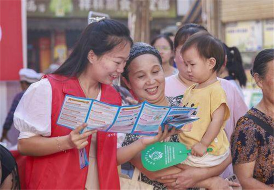 组图|玉屏：网络安全宣传走进省际接边集市