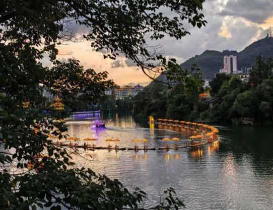 秋日黔行·养在贵州 | 秋日中南门成旅居新选择