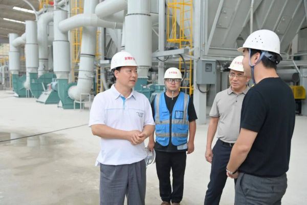 穆嵘坤到沿河自治县调研督导巩固拓展脱贫攻坚成果同乡村振兴有效衔接工作