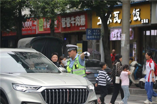 藏在“梵超”背后的身影，多方联动为其护航~