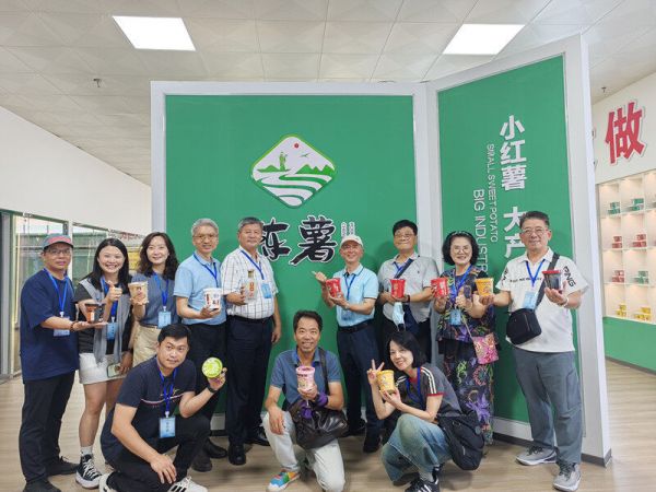 銅仁：優(yōu)環(huán)境引鳳棲 強服務(wù)促發(fā)展