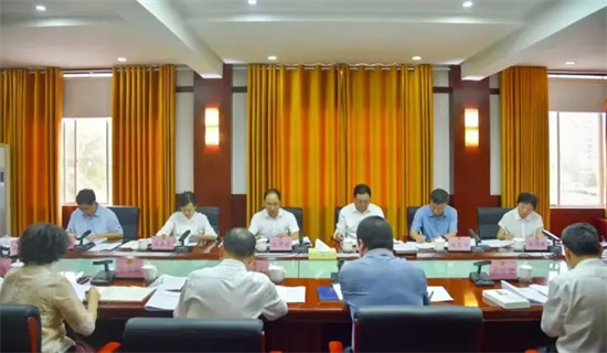市政协党组理论学习中心组集中学习研讨会召开