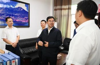 李作勛到市文體廣電旅游局調研