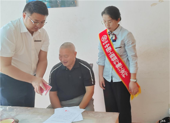 工行銅仁德江支行：一次暖心的“上門重置密碼”，打通金融服務(wù)“最后一公里”