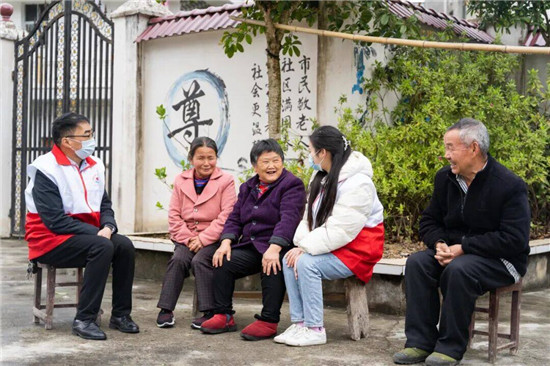 让老人安享“夕阳红” 万山这样织密“养老网”