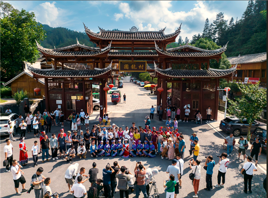 梵净山“后花园”火了!团龙村靠文旅融合,让游客爱上梵净山脚下的慢生活