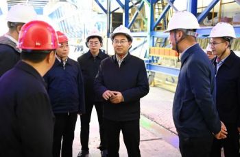 李作勋到碧江区铜仁高新区大龙开发区宣讲党的二十届四中全会精神并调研