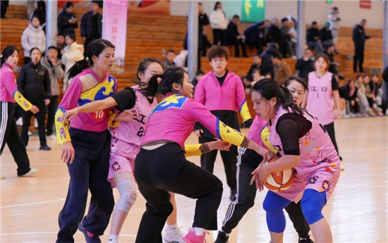 不拼技巧拼快乐！铜仁市“姑妈篮球”选拔赛在江口开赛
