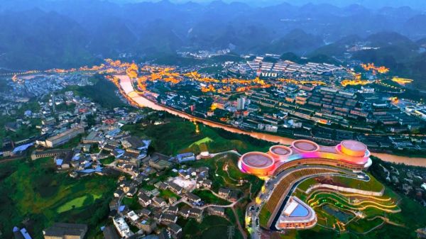 遵義白酒繪新景