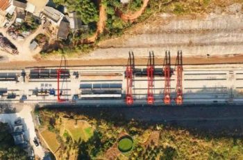 松万高速项目万山段加速推进中