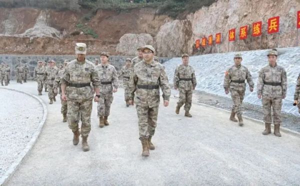 铜仁市组织开展“军事日”活动