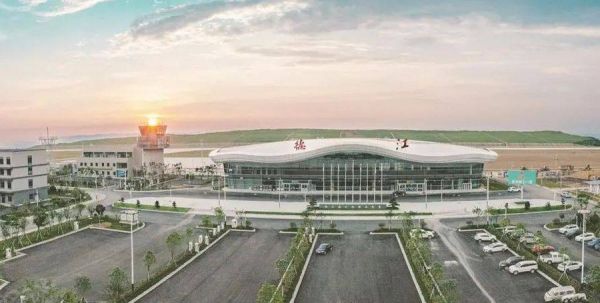 剛剛，試飛飛機降落銅仁德江機場