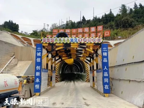 15分钟直达凤凰古城！铜吉铁路施工新进展来啦