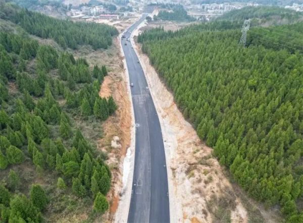 铜仁这条公路，即将竣工！