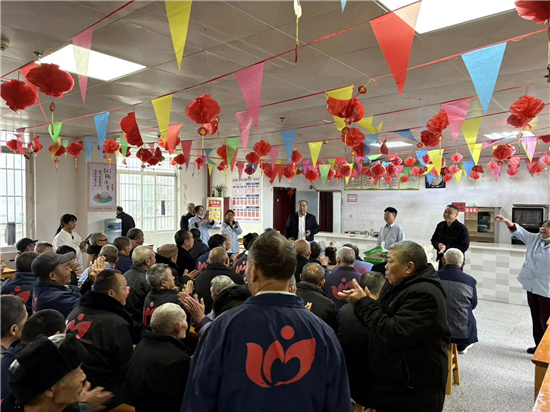 爱老敬老 人人有责！农行德江支行组织党员志愿者到敬老院慰问老人